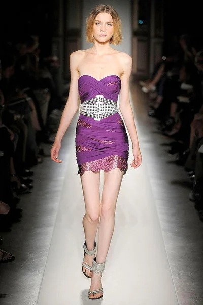Look 30